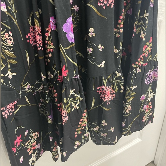 Vero Moda | Floral Maxi Dress - Picture 5 of 14